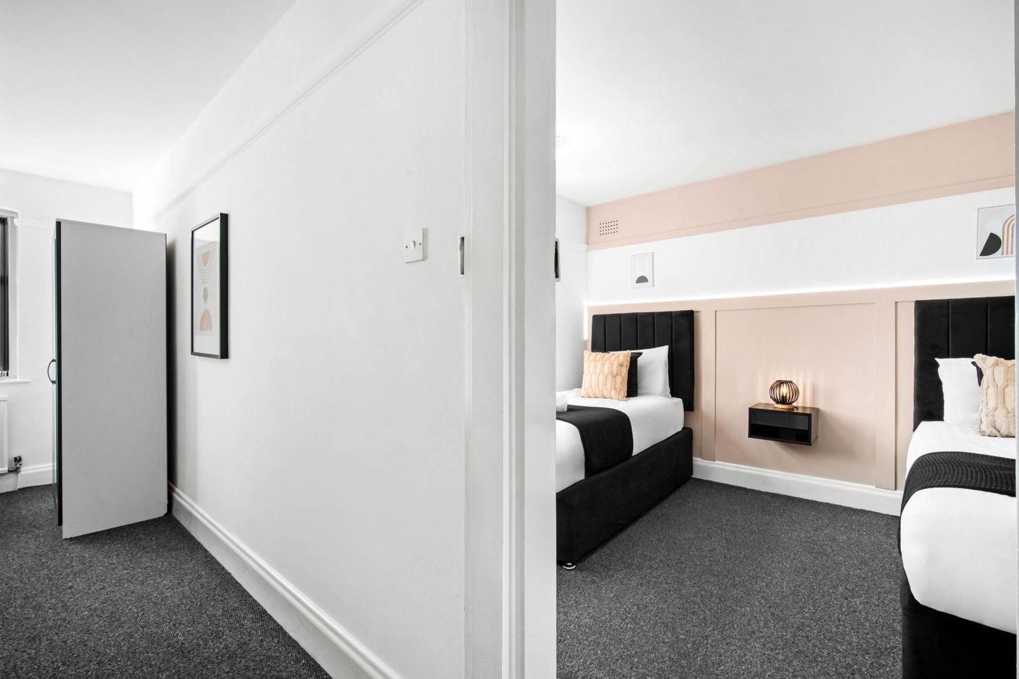 Spacious 5 Bed House - 11 Guests - Free Netflix - Parking 316c Apartment *